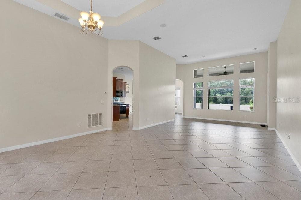 912 HIRE CIRCLE — photo 12 of 30