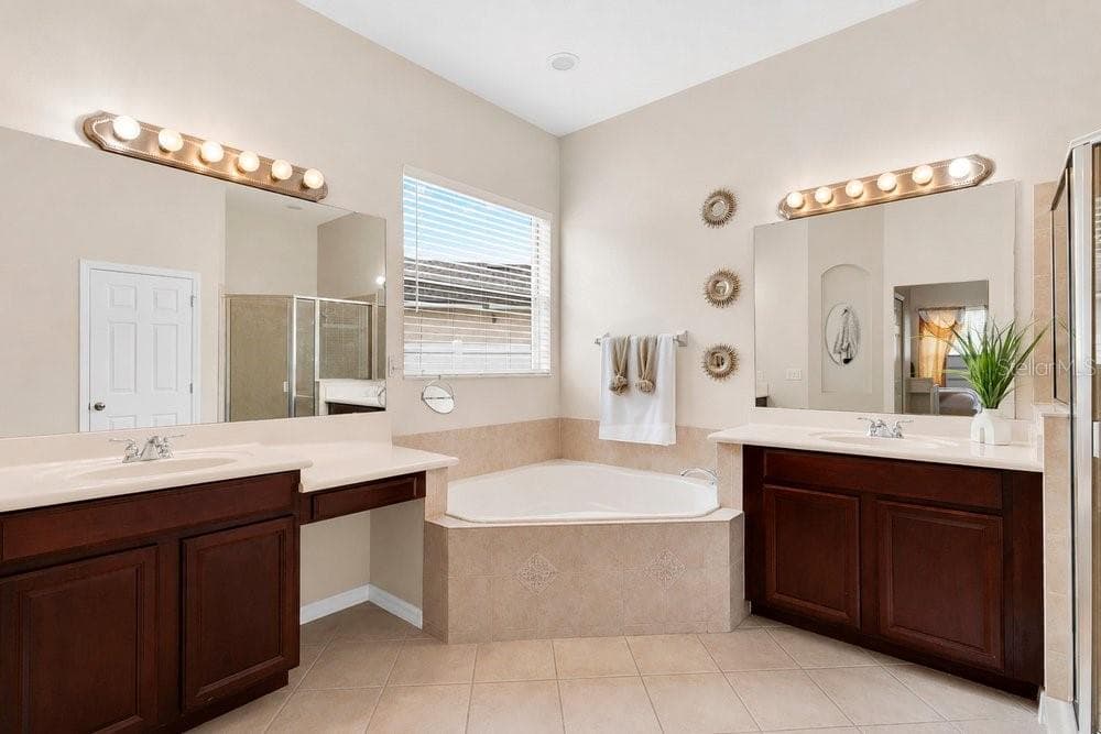 912 HIRE CIRCLE — photo 16 of 30