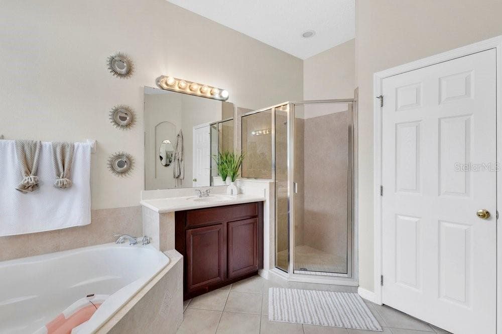 912 HIRE CIRCLE — photo 17 of 30