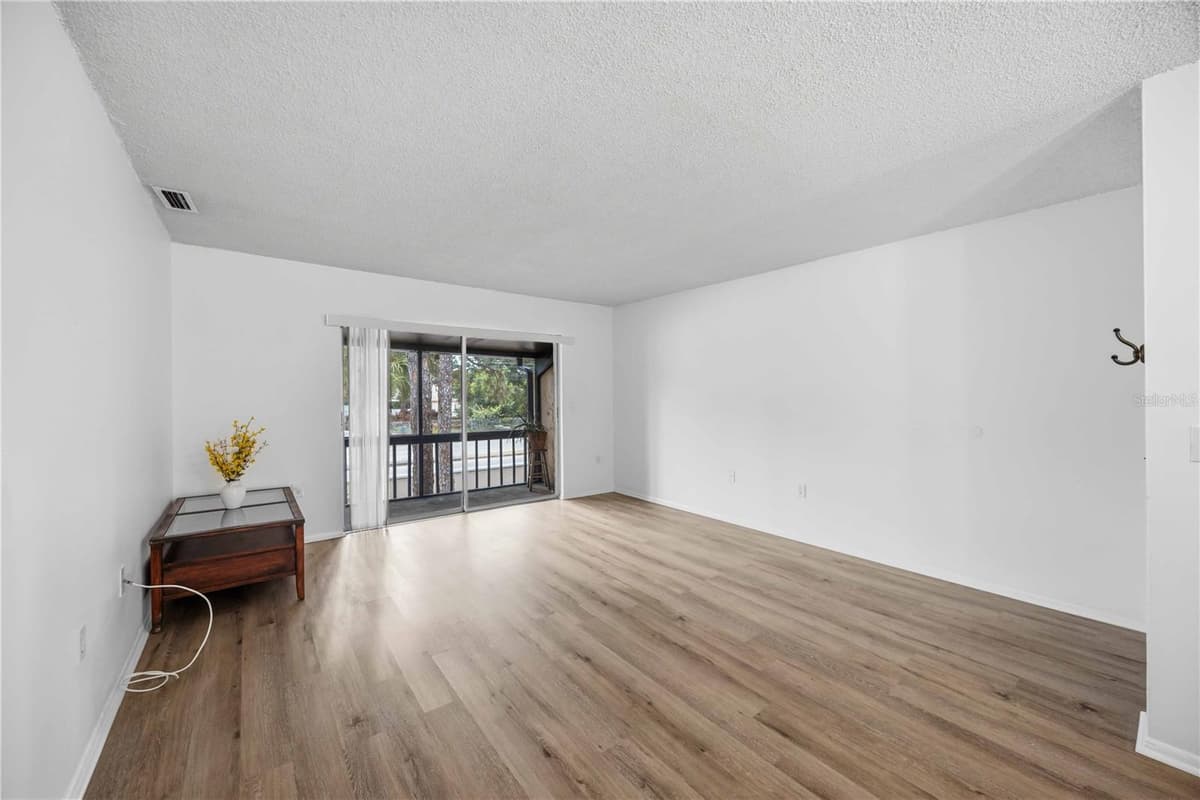 2752 HIDDEN LAKE BOULEVARD — photo 6 of 29