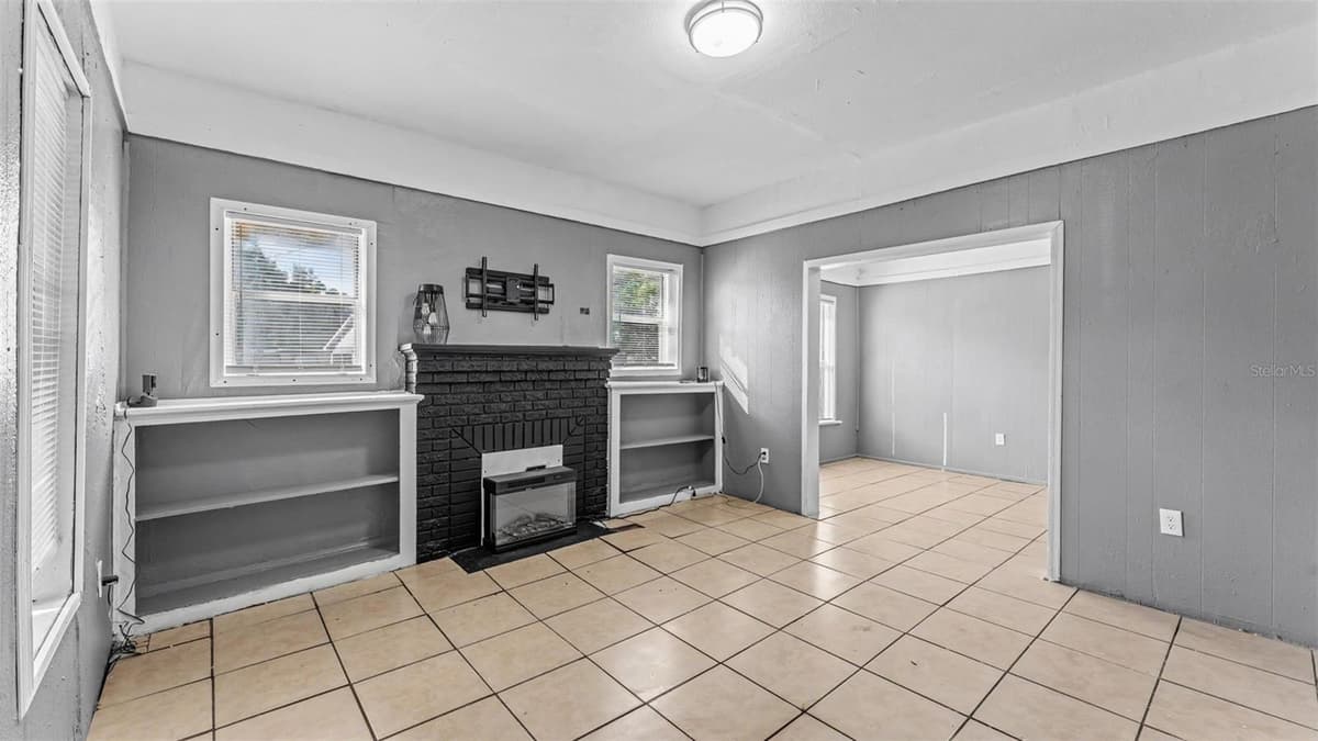 1232 WRIGHT DRIVE — photo 6 of 36