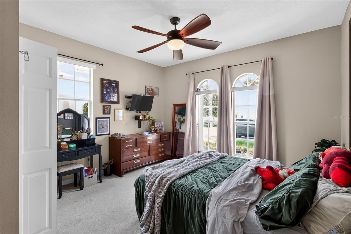 304 CALABAY PARC BOULEVARD — photo 17 of 36