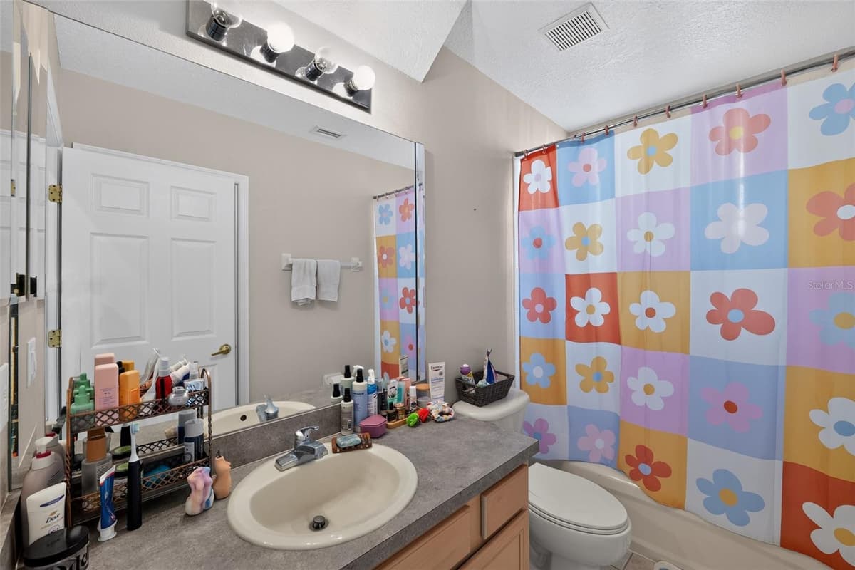 304 CALABAY PARC BOULEVARD — photo 28 of 36