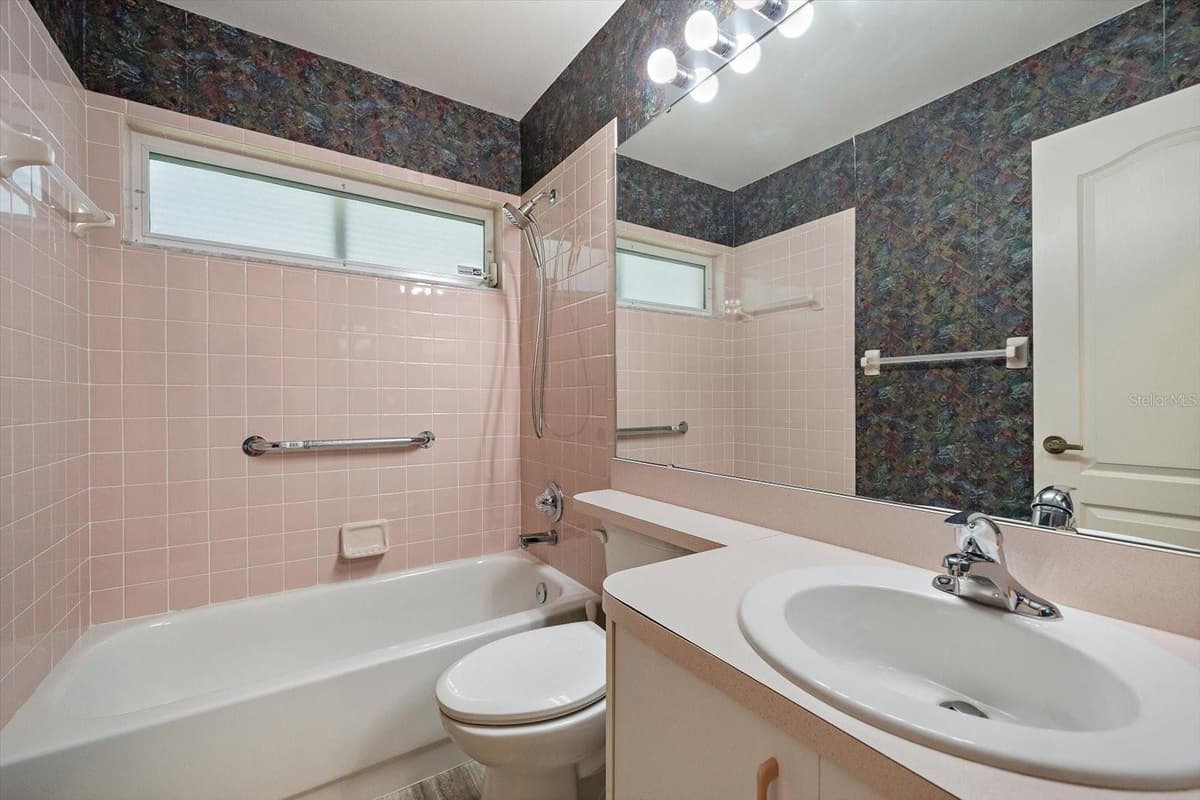 9539 HAWKSMOOR LANE — photo 9 of 34