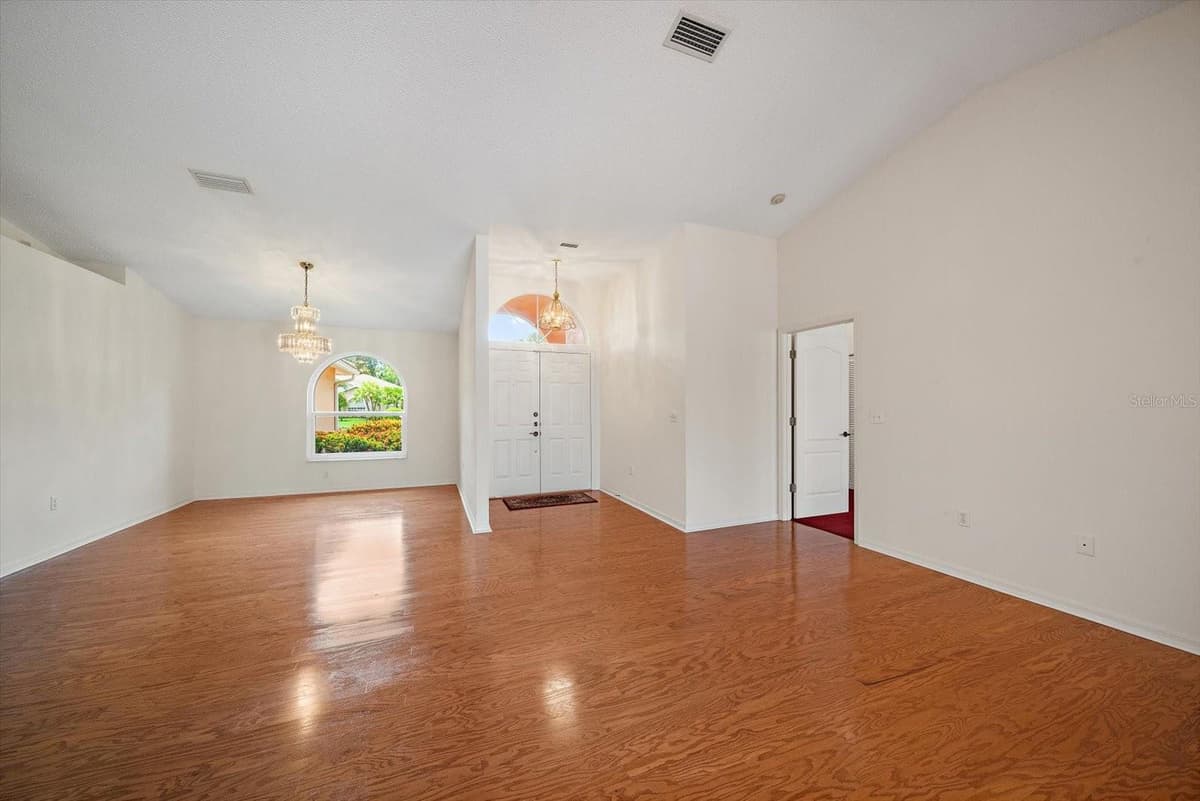 9539 HAWKSMOOR LANE — photo 15 of 34