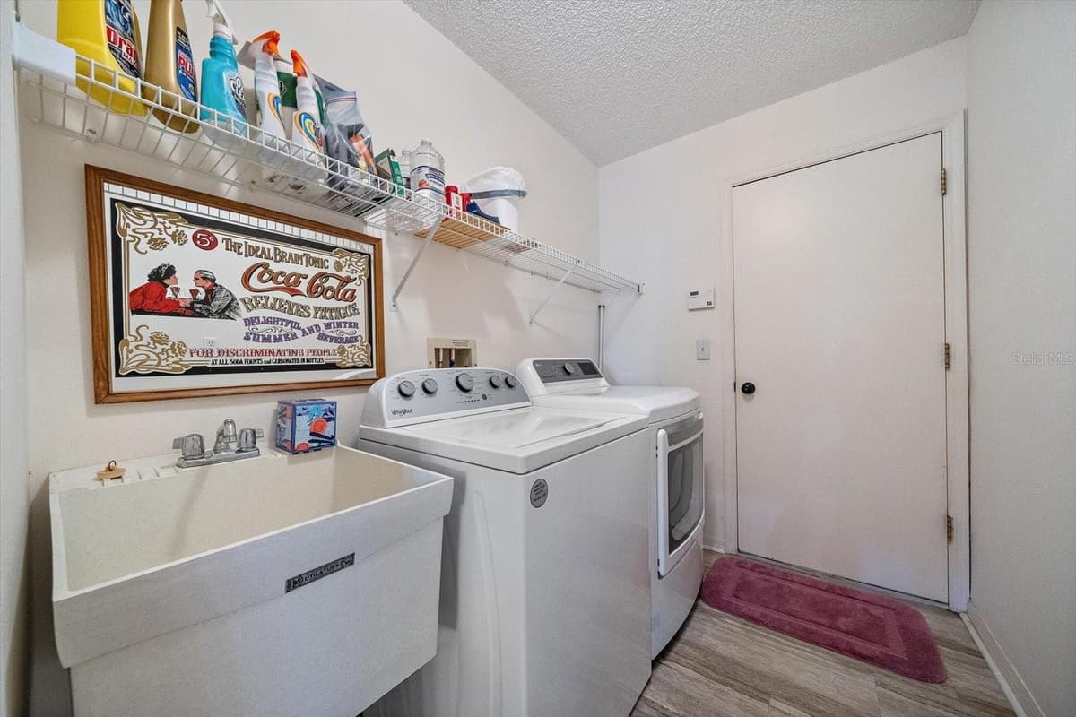 9539 HAWKSMOOR LANE — photo 18 of 34