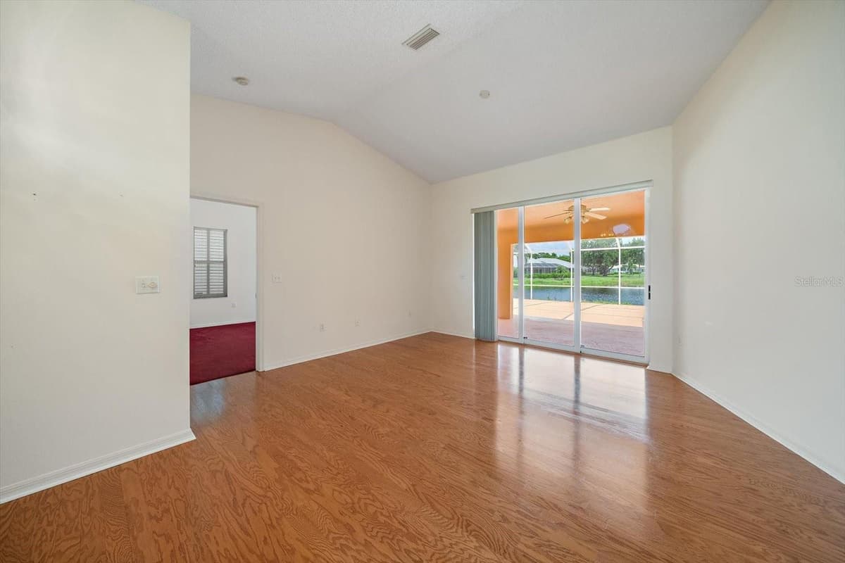 9539 HAWKSMOOR LANE — photo 3 of 34