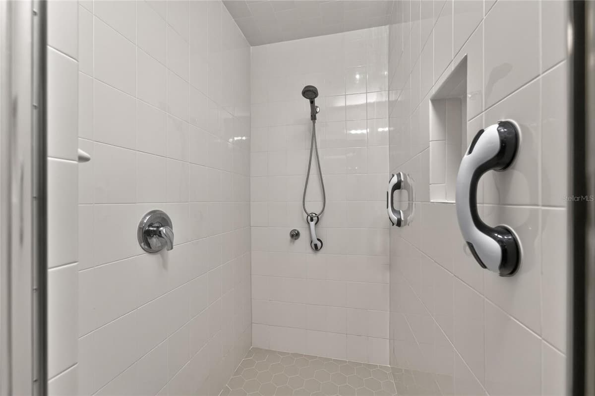 7011 N PLUM TREE — photo 42 of 83