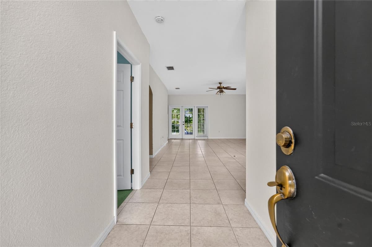 7011 N PLUM TREE — photo 4 of 83