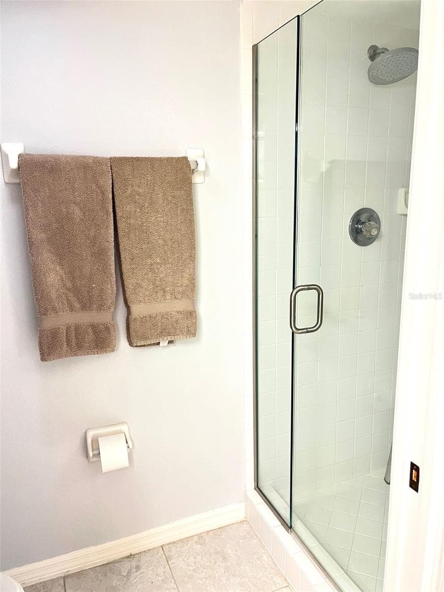 6507 STONE RIVER ROAD — photo 19 of 57