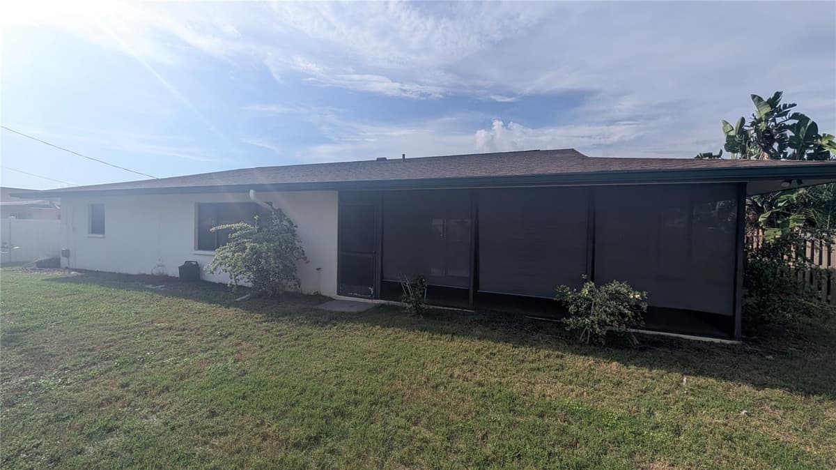 3720 PIN OAKS STREET — photo 13 of 15