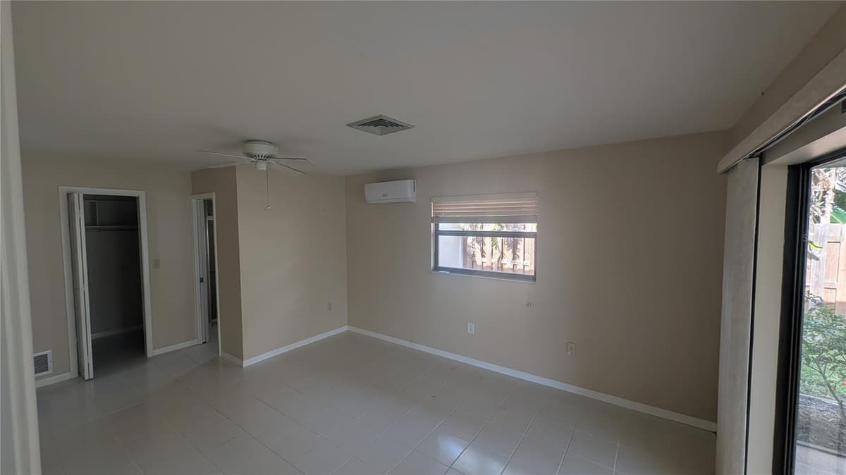 3720 PIN OAKS STREET — photo 5 of 15