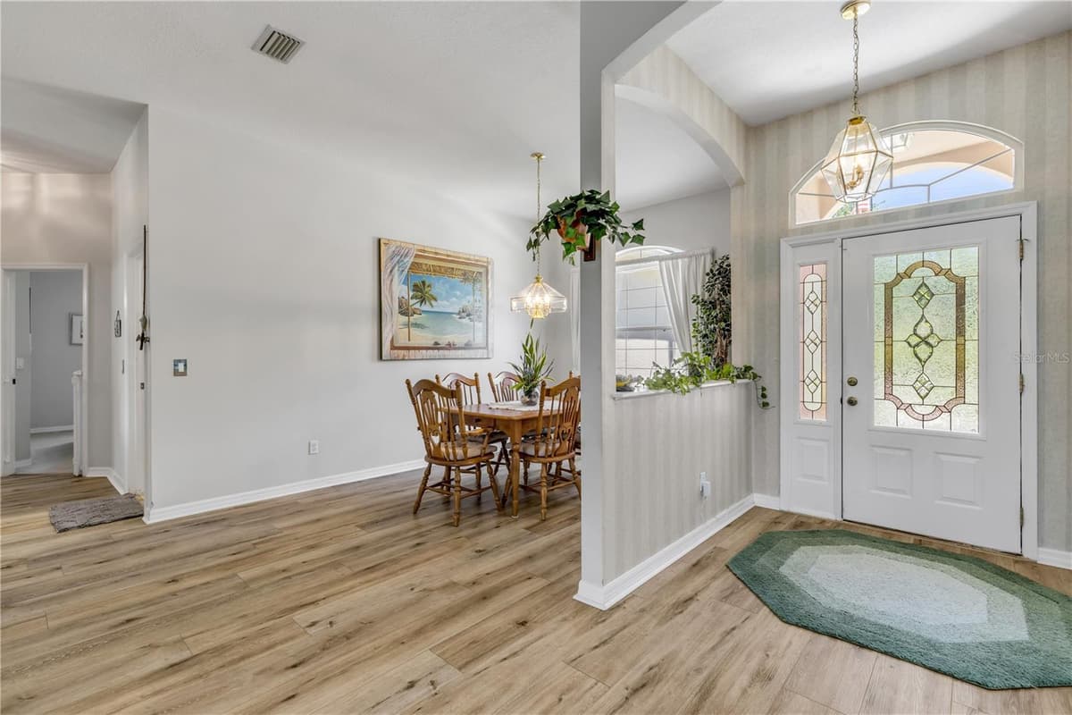 1 WELLINGTON DRIVE — photo 6 of 57