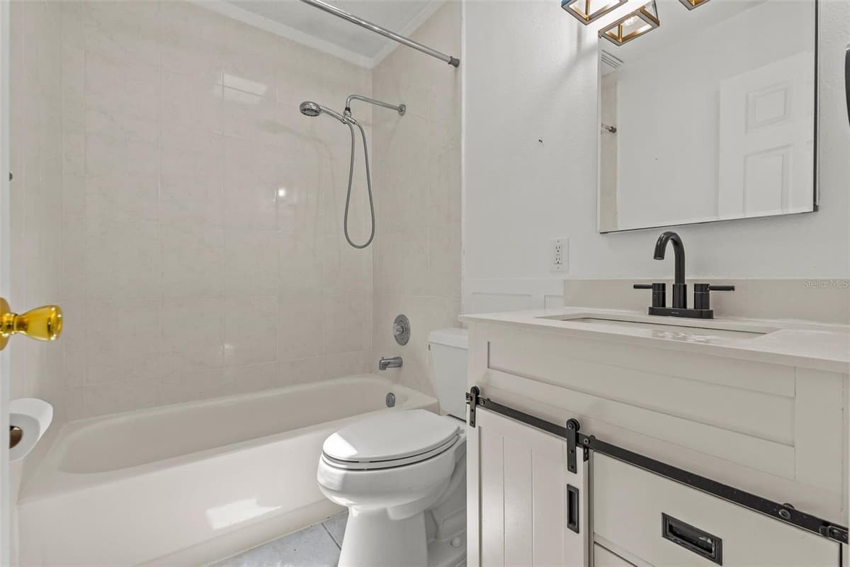 3388 OLEANDER DRIVE — photo 33 of 47