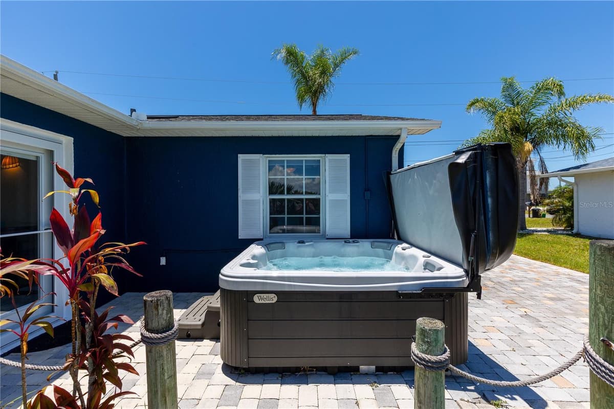 3388 OLEANDER DRIVE — photo 41 of 47