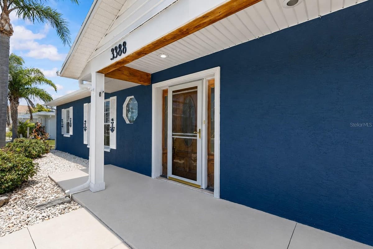 3388 OLEANDER DRIVE — photo 9 of 47