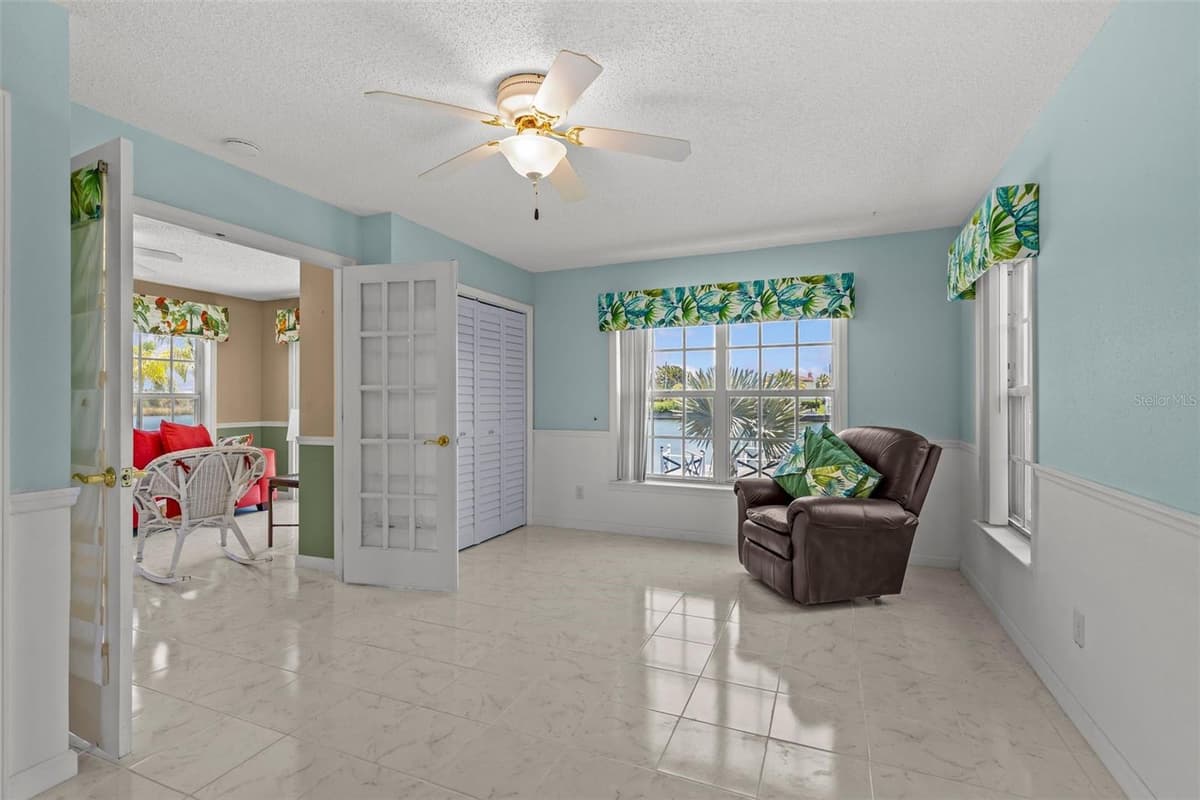 3388 OLEANDER DRIVE — photo 27 of 47
