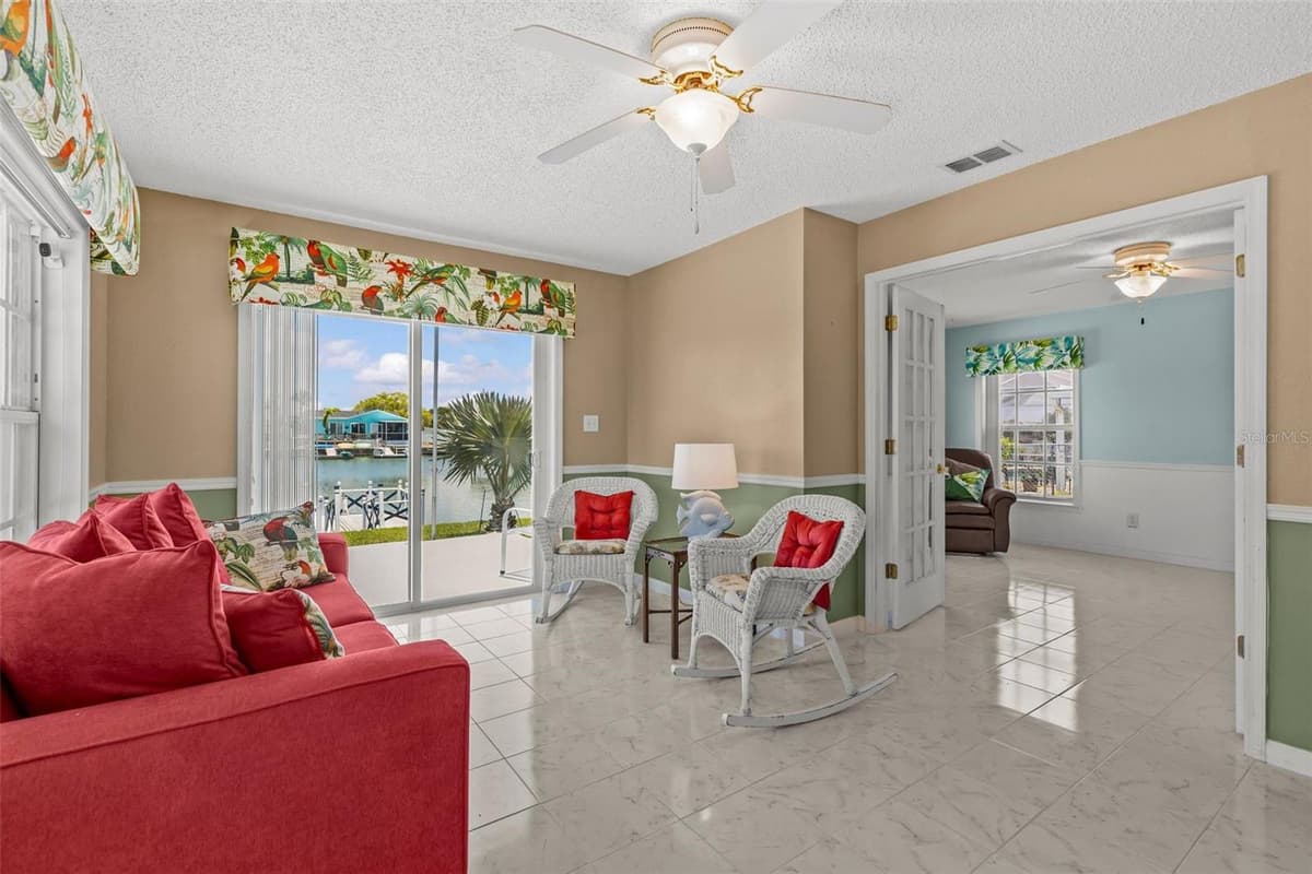 3388 OLEANDER DRIVE — photo 23 of 47