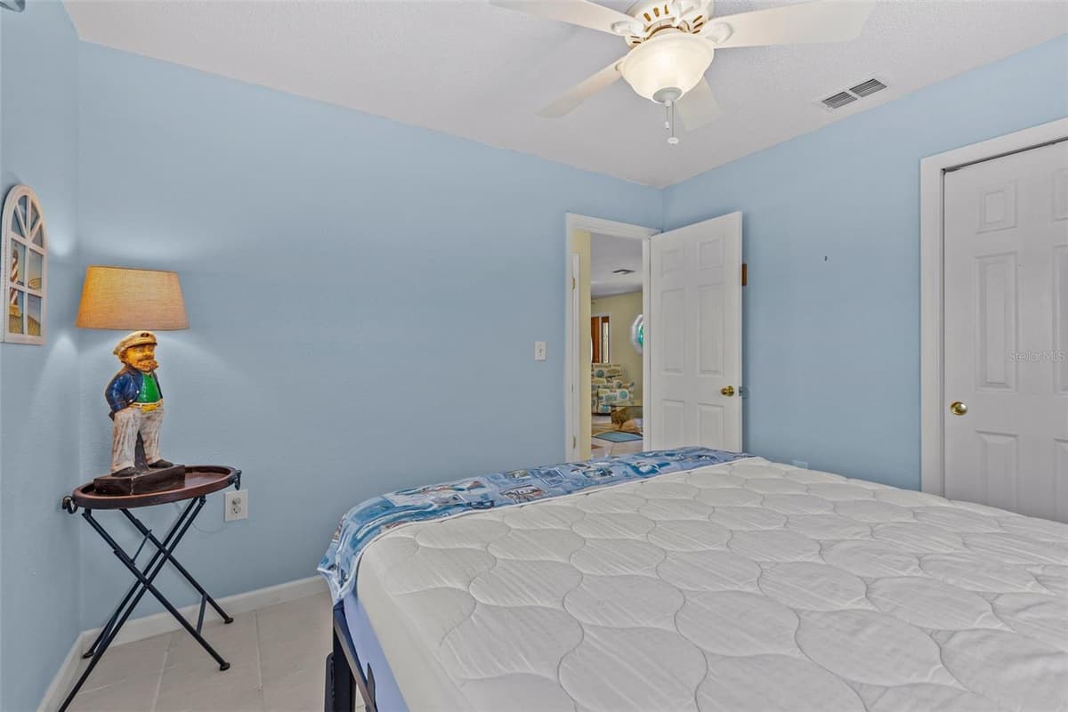 3388 OLEANDER DRIVE — photo 31 of 47