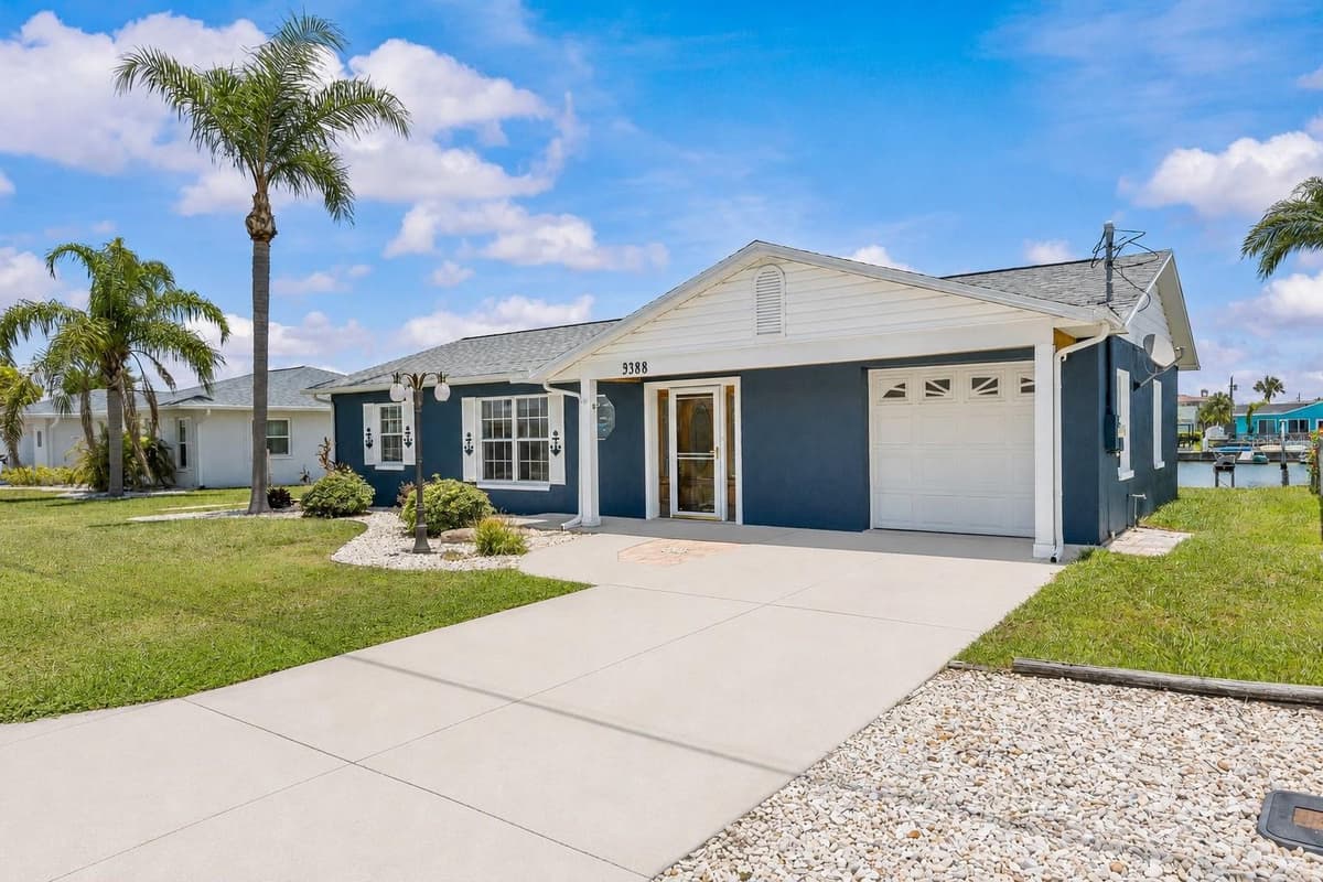 3388 OLEANDER DRIVE — photo 1 of 47
