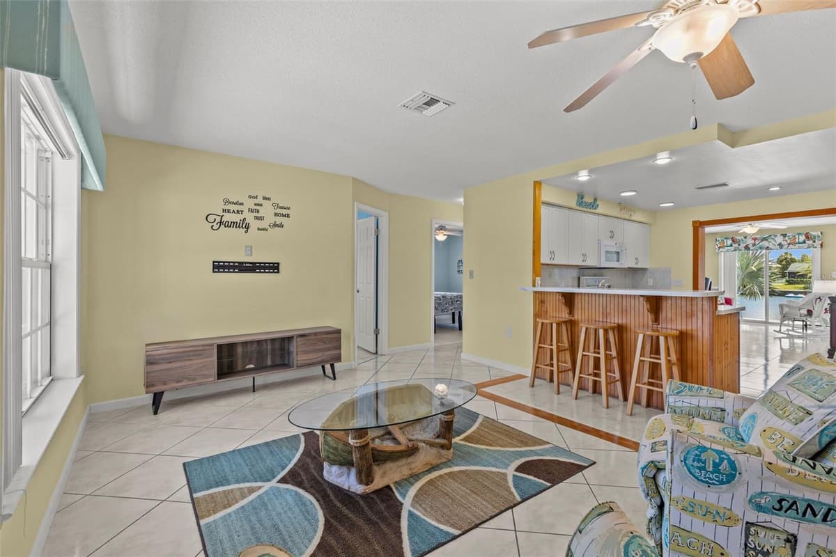 3388 OLEANDER DRIVE — photo 15 of 47
