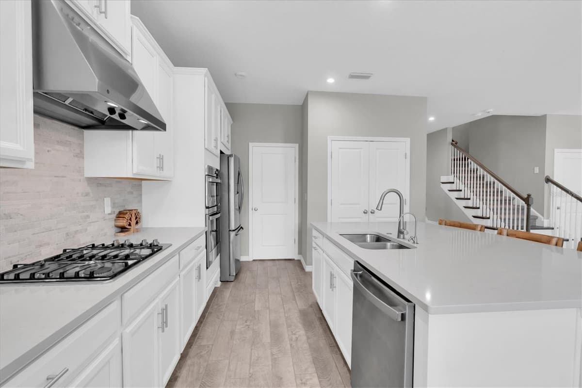 13709 STANSIL AVENUE — photo 16 of 71