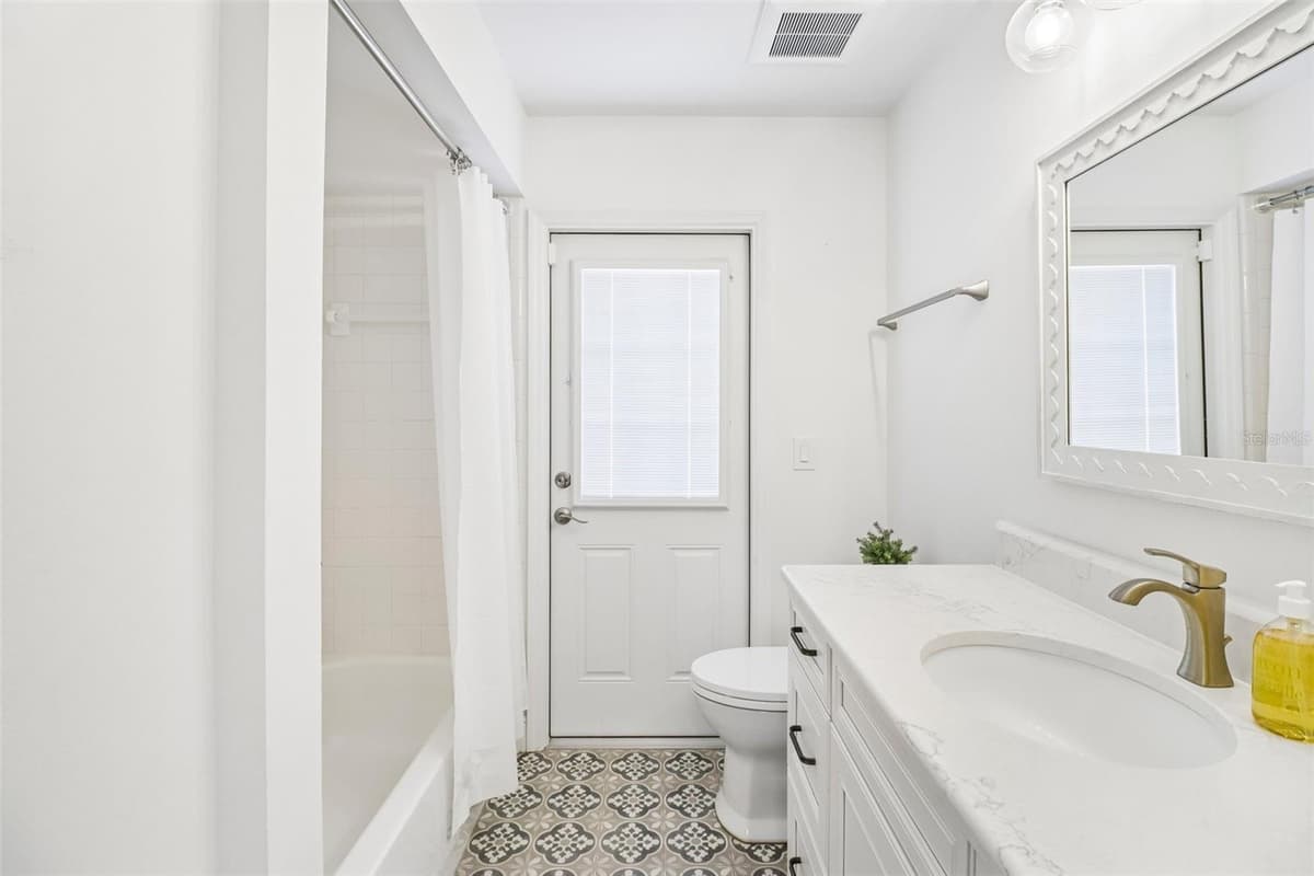 14636 EAGLES CROSSING DRIVE — photo 38 of 63