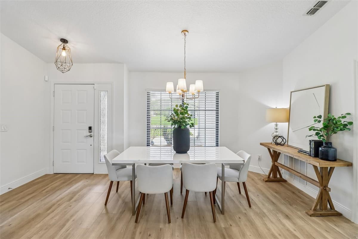 14636 EAGLES CROSSING DRIVE — photo 18 of 63