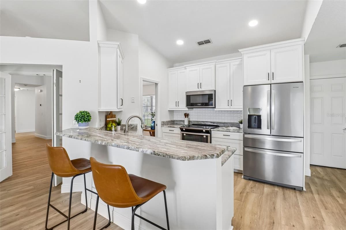 14636 EAGLES CROSSING DRIVE — photo 4 of 63
