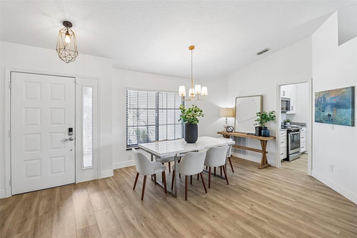 14636 EAGLES CROSSING DRIVE — photo 17 of 63