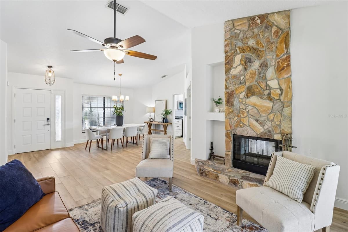14636 EAGLES CROSSING DRIVE — photo 15 of 63