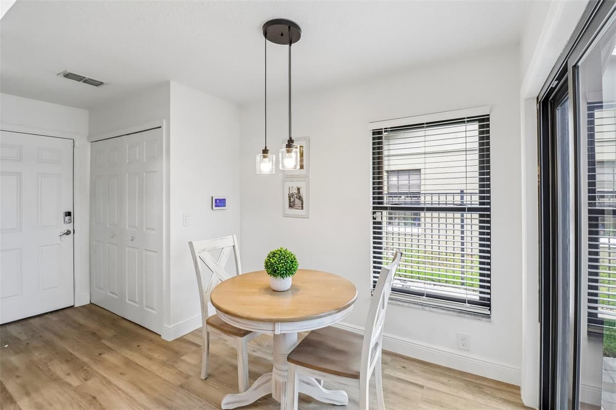 14636 EAGLES CROSSING DRIVE — photo 25 of 63