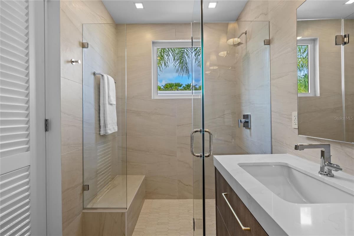 86 LAKESIDE VILLAS — photo 14 of 25