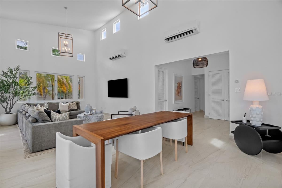 86 LAKESIDE VILLAS — photo 8 of 25