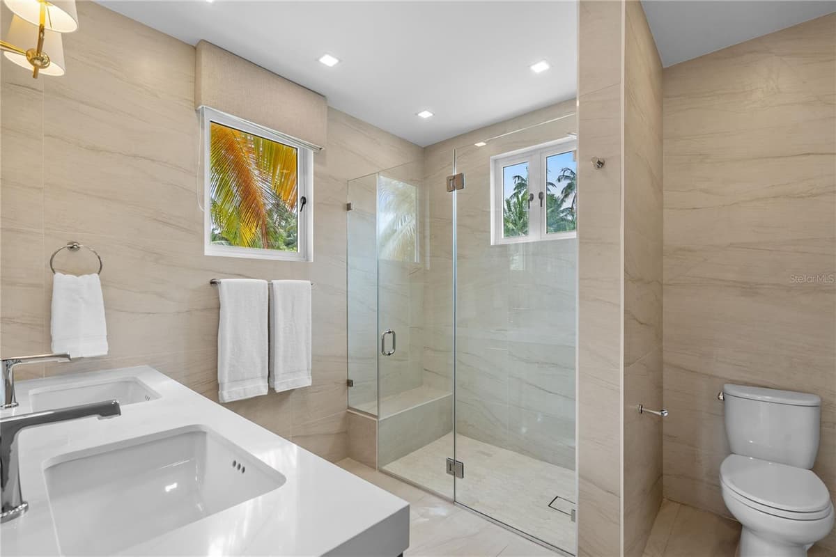86 LAKESIDE VILLAS — photo 11 of 25