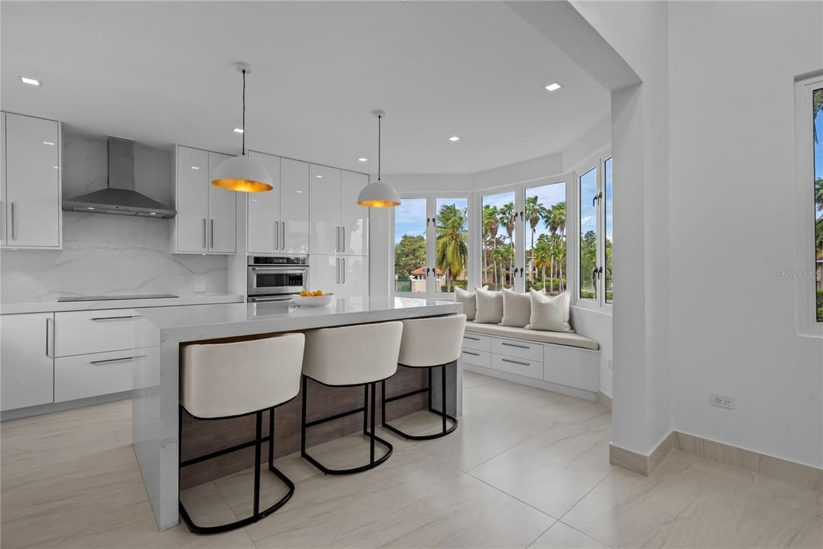 86 LAKESIDE VILLAS — photo 4 of 25