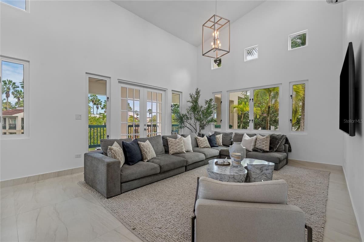 86 LAKESIDE VILLAS — photo 6 of 25