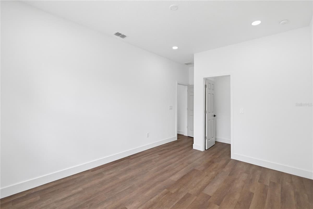 5111 68TH STREET — photo 19 of 27