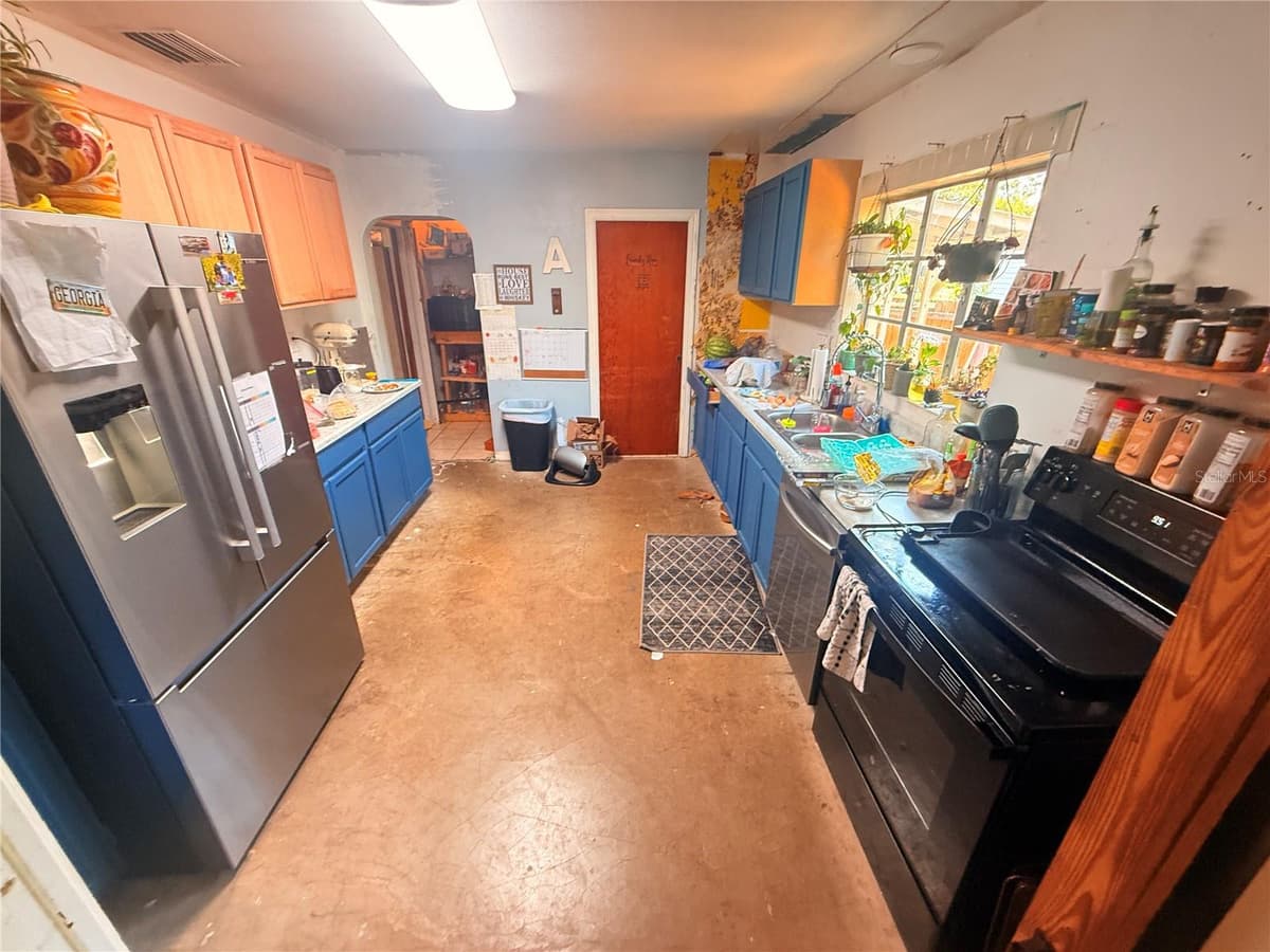 714 26TH STREET — photo 4 of 27