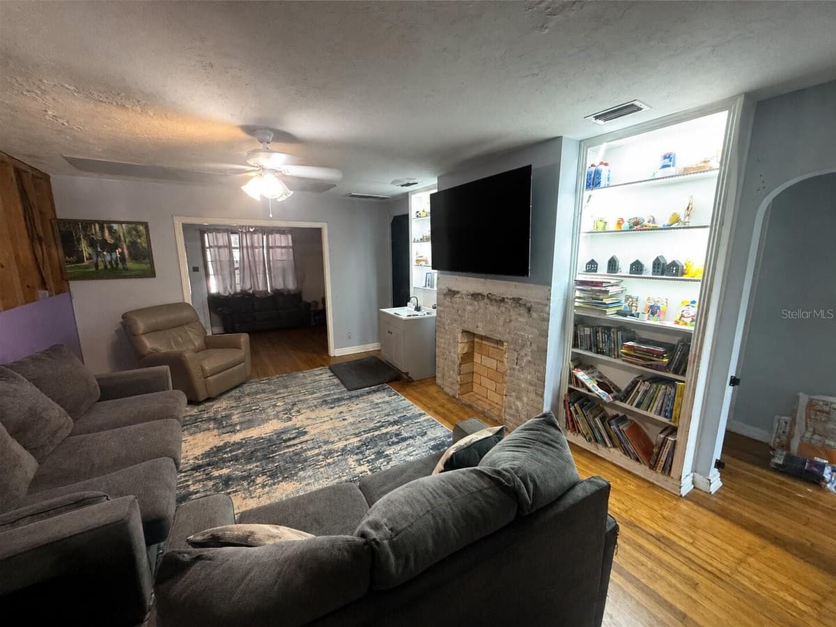 714 26TH STREET — photo 9 of 27