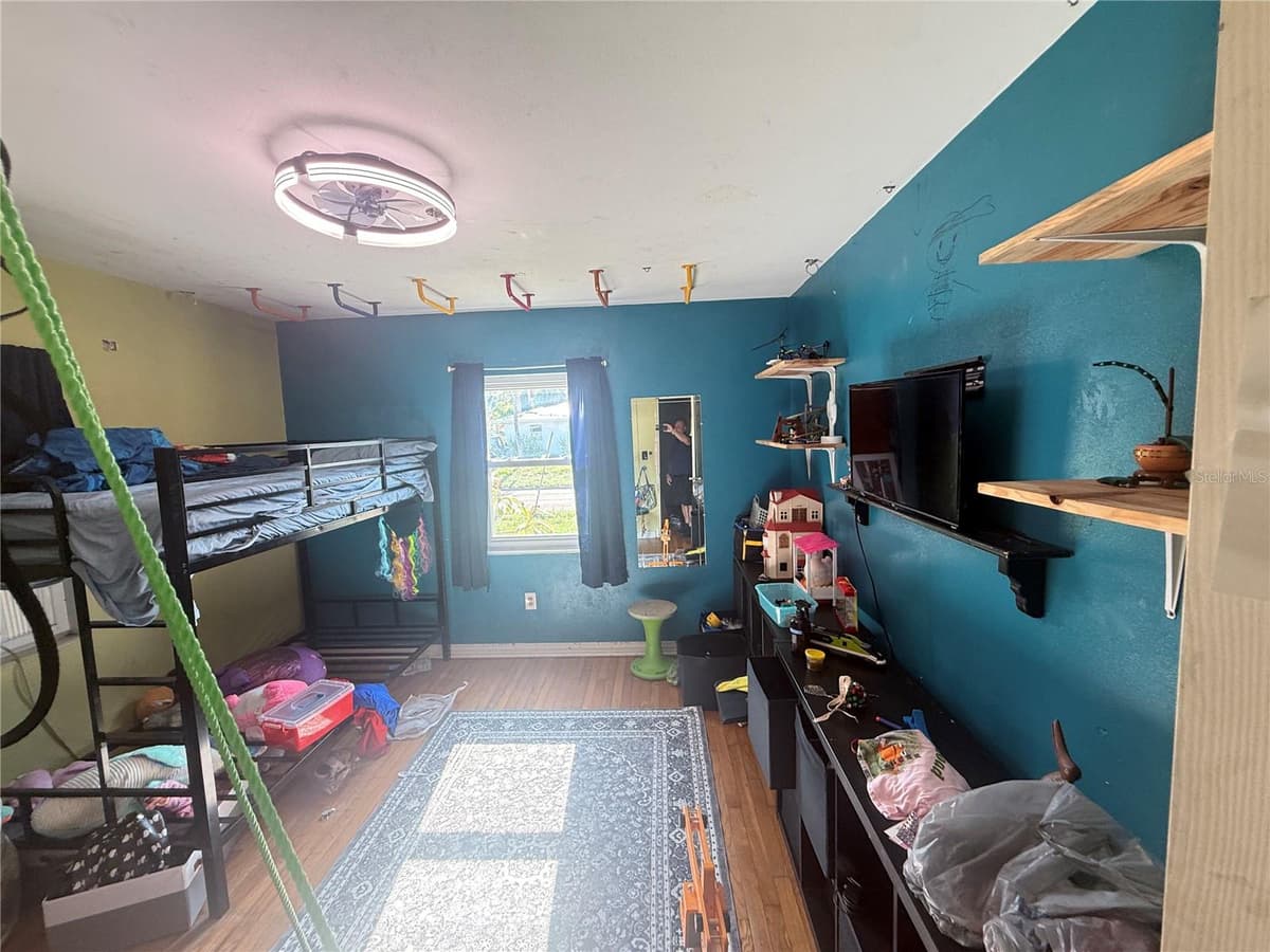 714 26TH STREET — photo 8 of 27