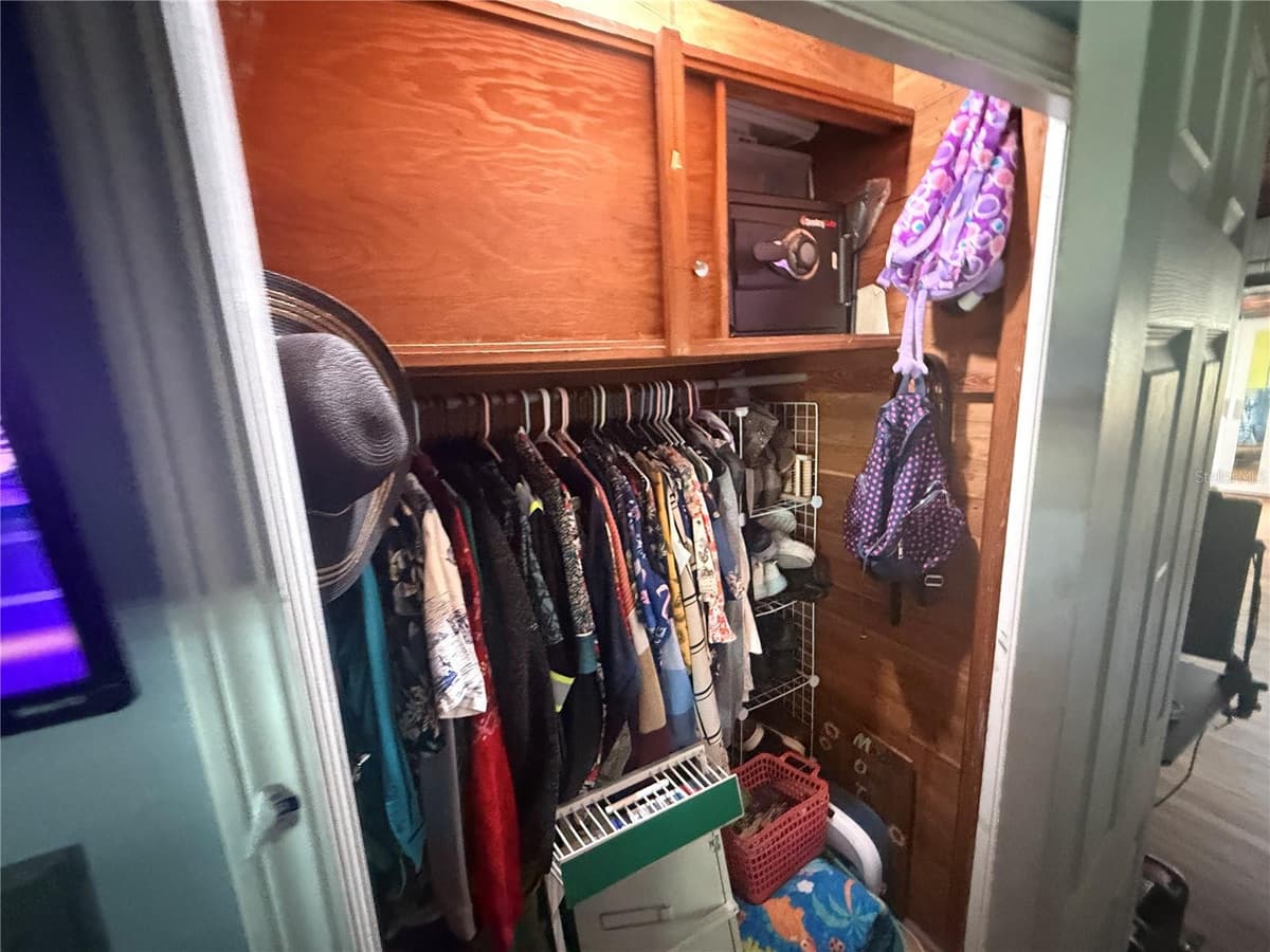 714 26TH STREET — photo 14 of 27