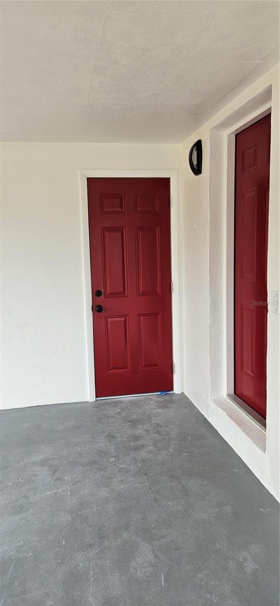 1304 HILLCREST DRIVE — photo 3 of 21