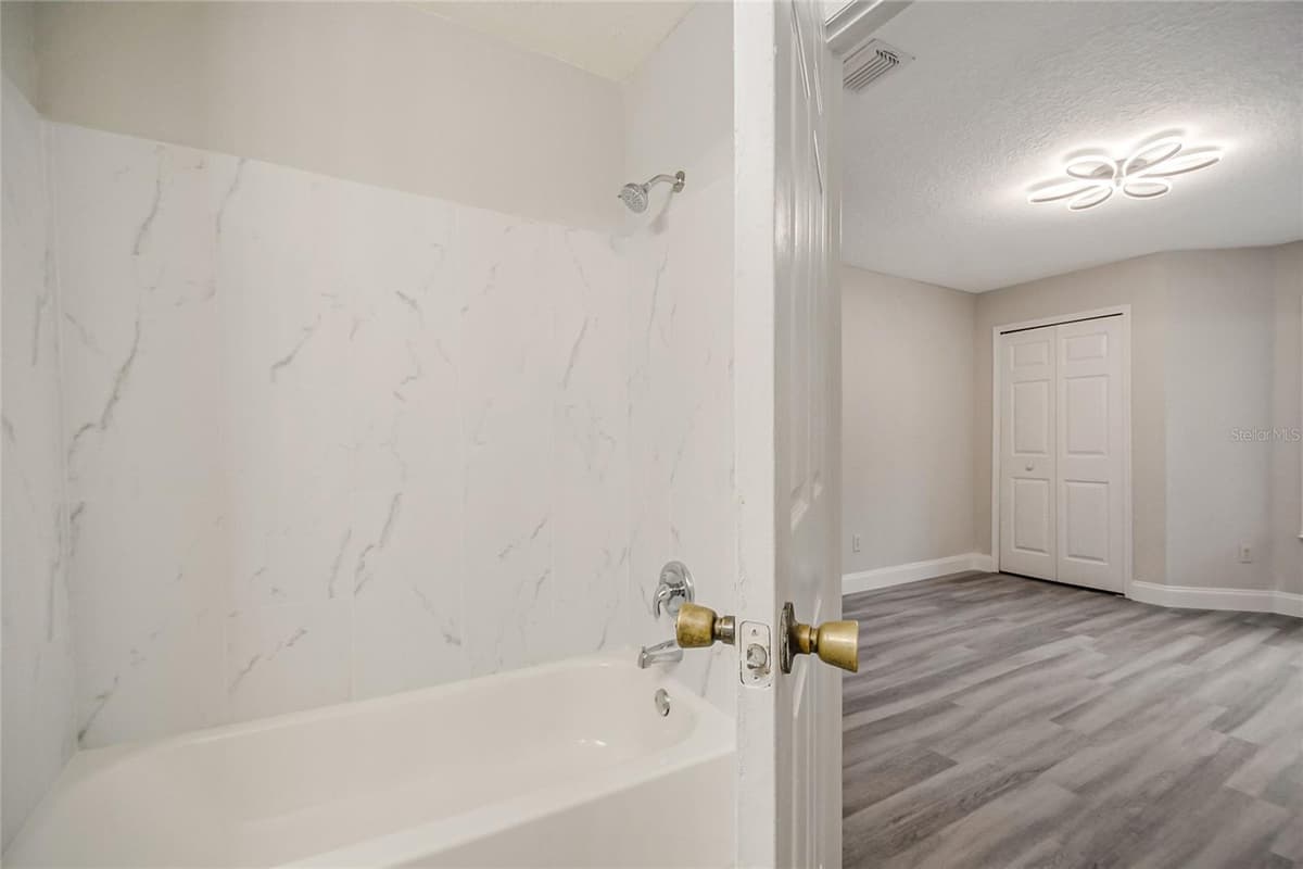 7511 SEURAT STREET — photo 20 of 38
