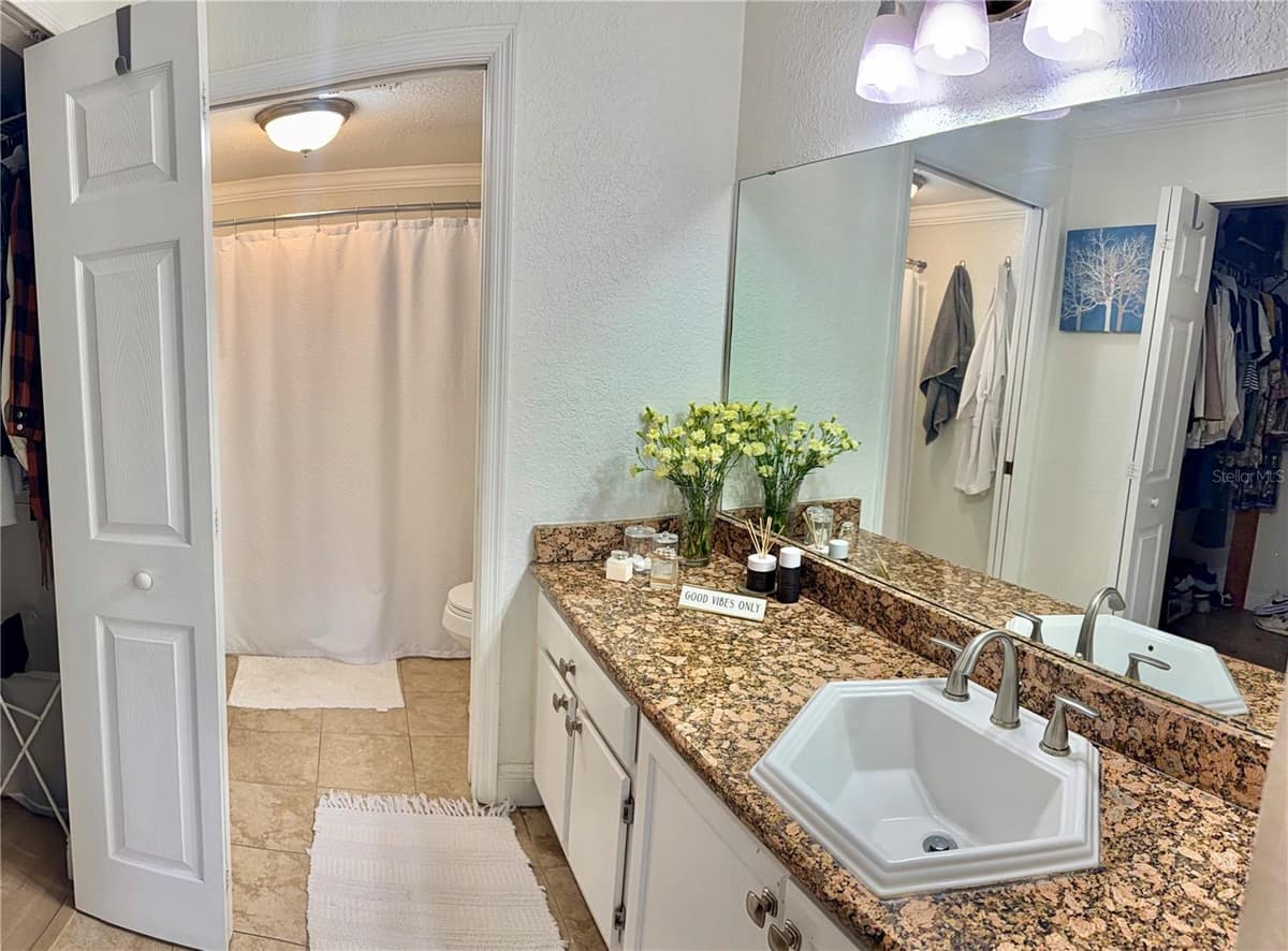 14049 FAIRWAY ISLAND DRIVE — photo 19 of 25