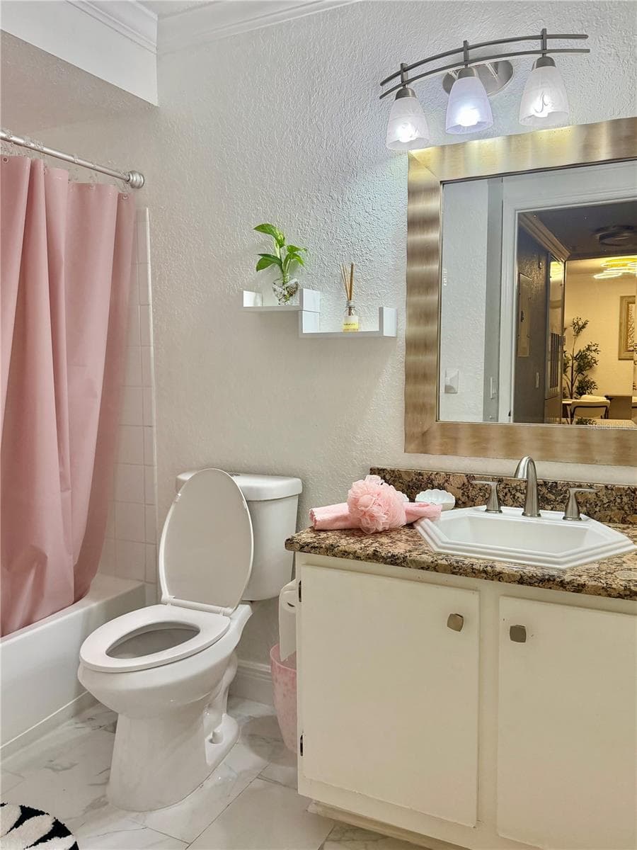 14049 FAIRWAY ISLAND DRIVE — photo 23 of 25