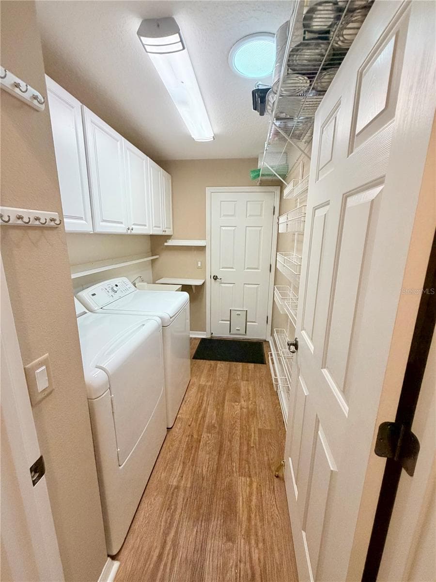 2542 FLINTSHIRE AVENUE — photo 39 of 47