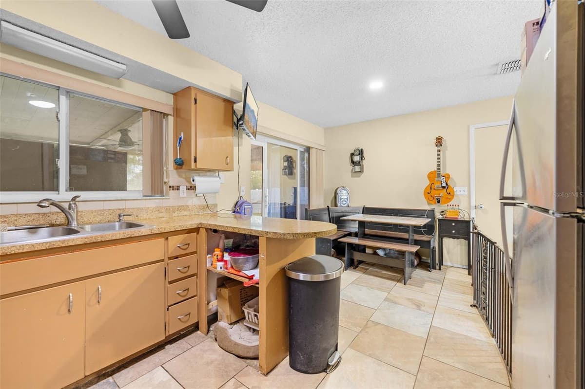 10196 HEATHCLIFF STREET — photo 14 of 32