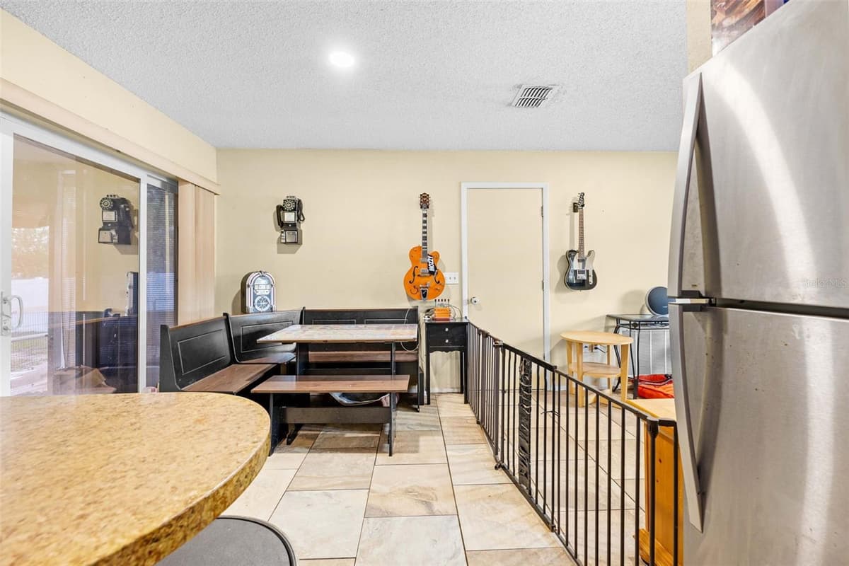 10196 HEATHCLIFF STREET — photo 13 of 32