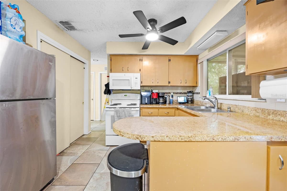 10196 HEATHCLIFF STREET — photo 17 of 32